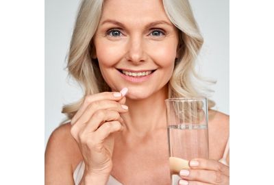 Come controllare il peso in menopausa con integratori alimentari con ingredienti di origine naturale